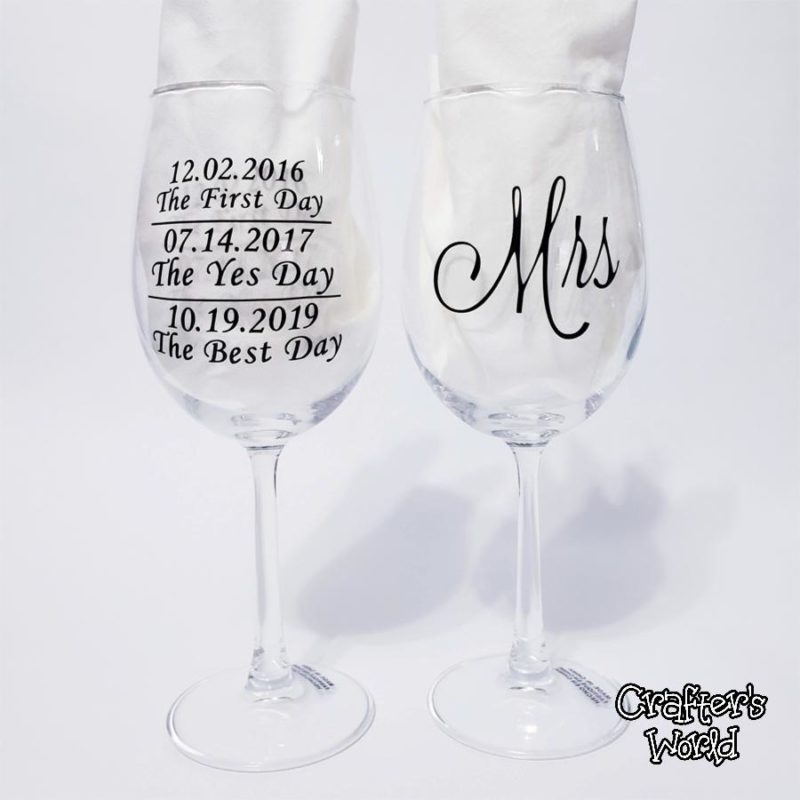 Crafter's World Custom Wine Glasses Wedding Toasting Glasses Mr. & Mrs. and Dates